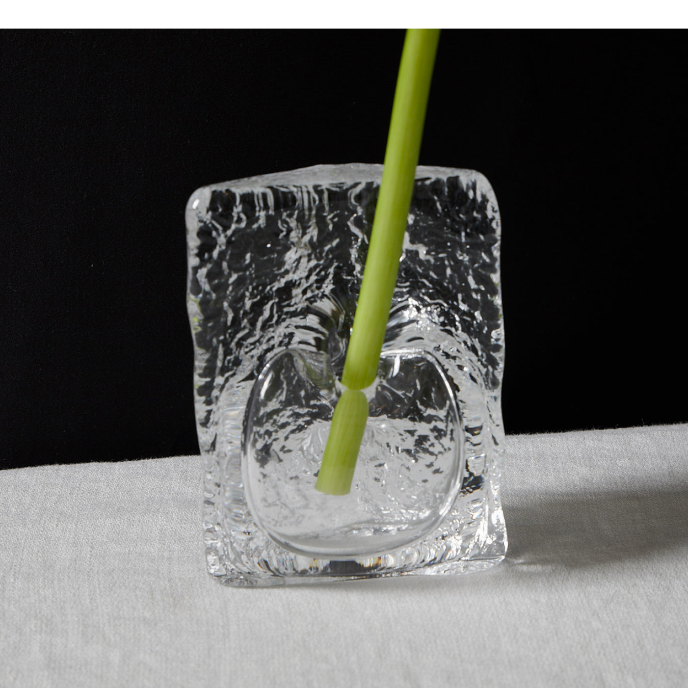 Vaso di vetro triangolare