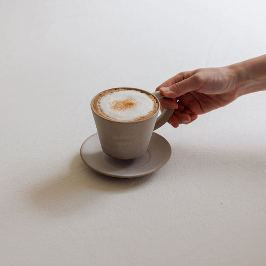 Tazza da caffè e piattino