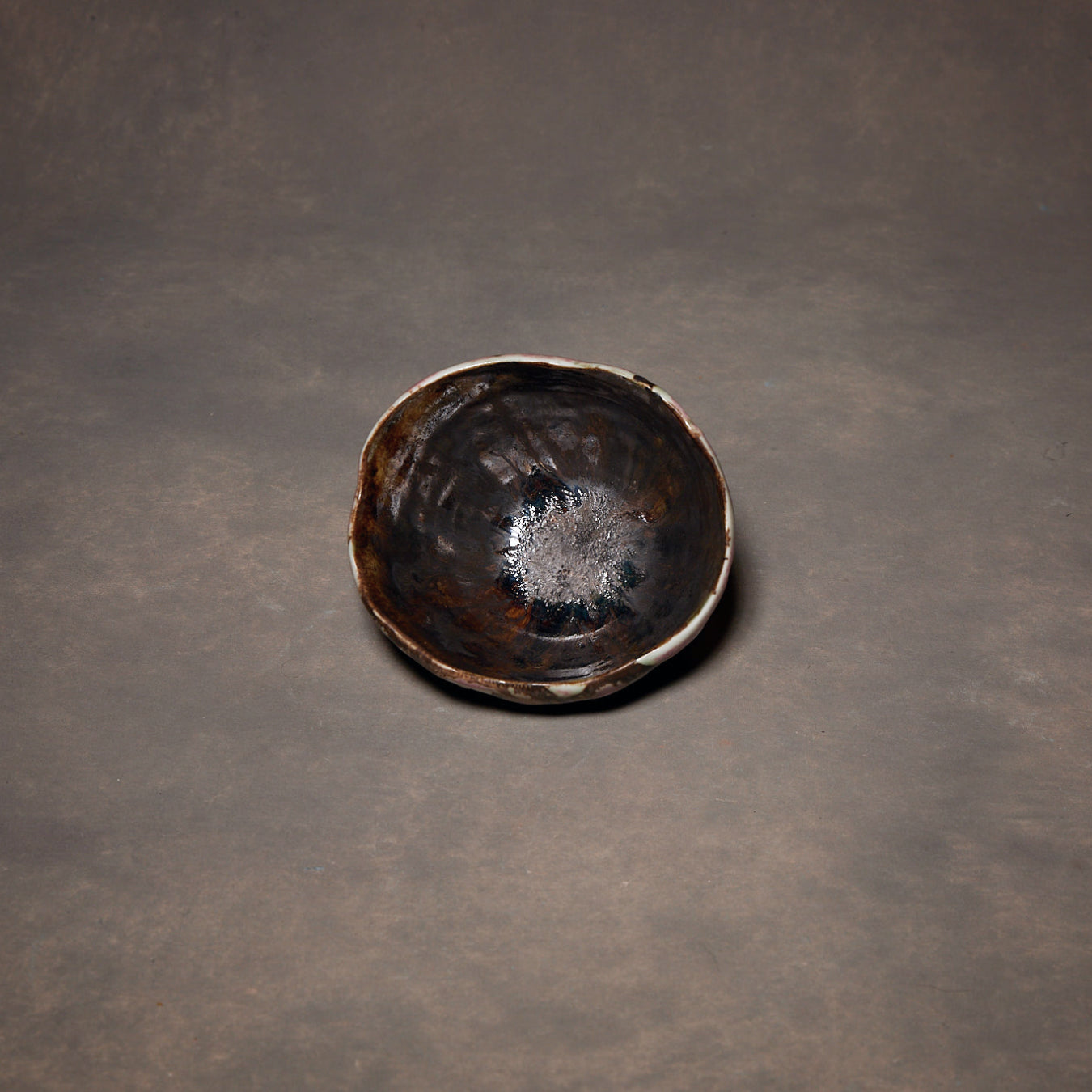 Ciotola per matcha in bronzo Yuko Ikeda 01