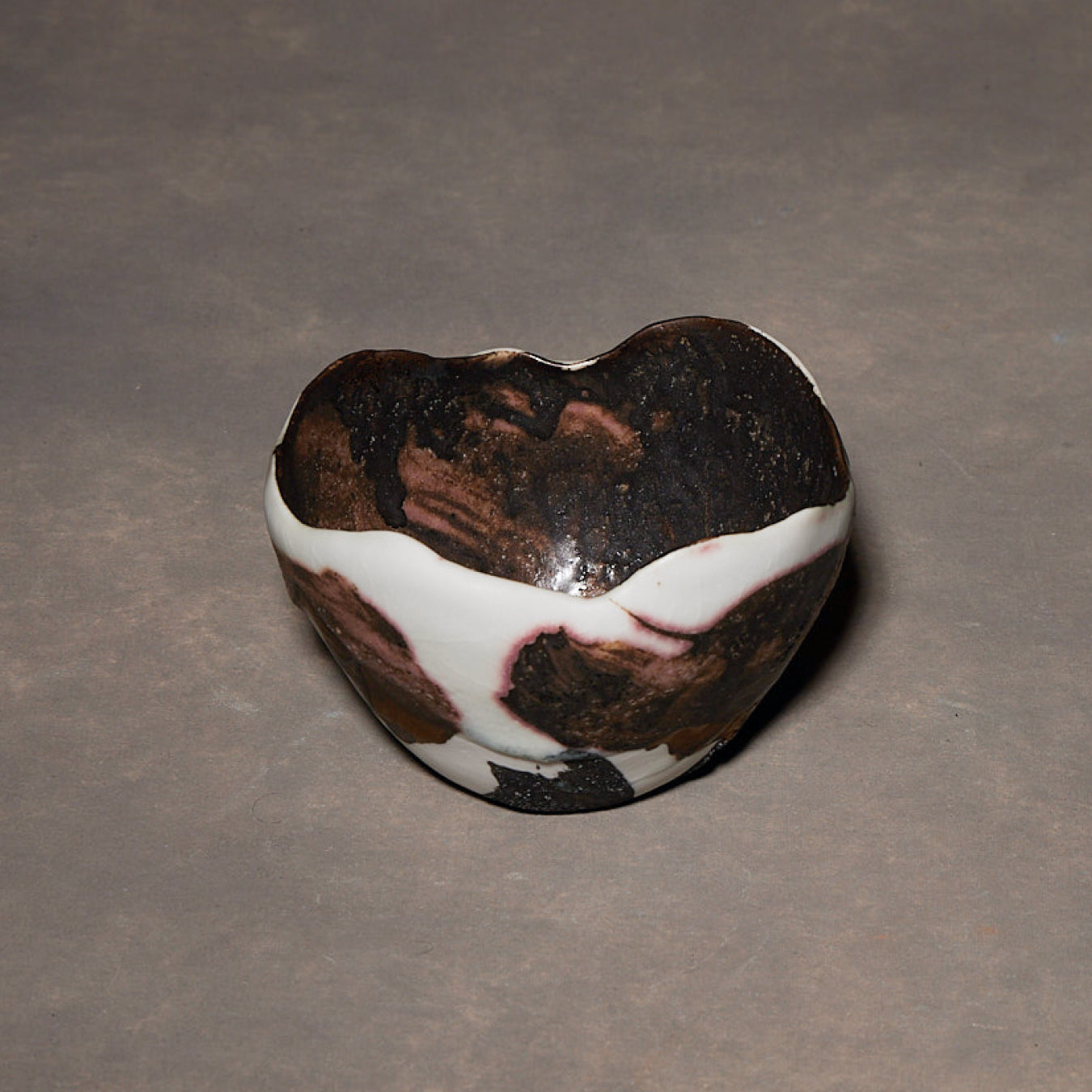 Ciotola per matcha in bronzo Yuko Ikeda 03