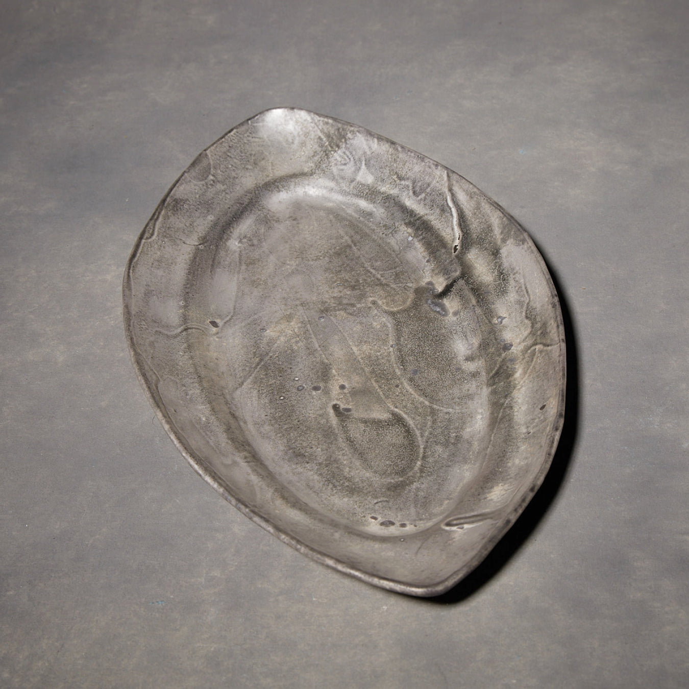 Piatto ovale smaltato in argento Yuko Ikeda 01