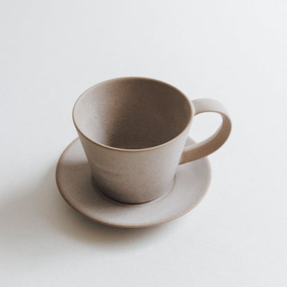 Tazza da caffè e piattino