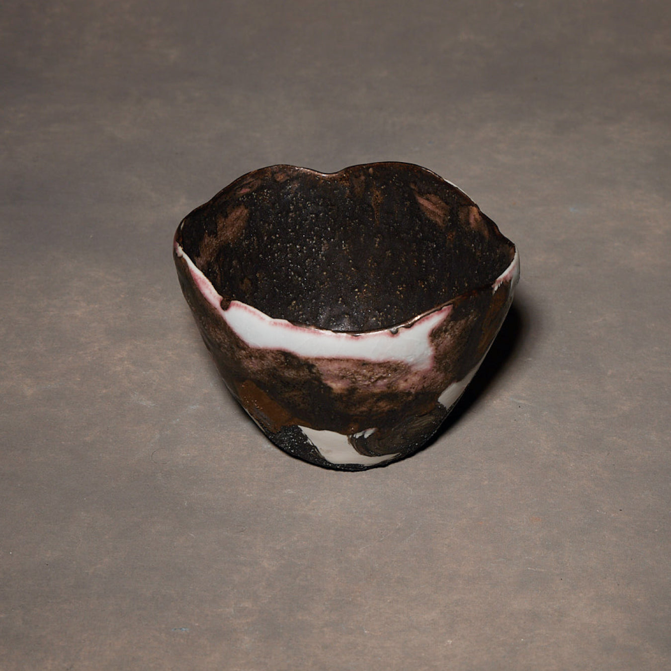 Ciotola per matcha in bronzo Yuko Ikeda 02