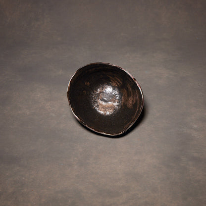 Ciotola per matcha in bronzo Yuko Ikeda 02